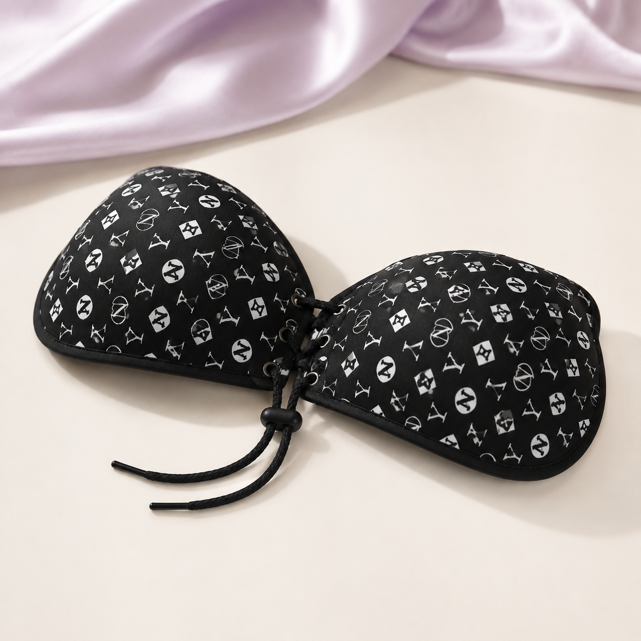INUNDER LaceCinch Noir Strapless Adhesive Bra – Front-Lace Push-Up