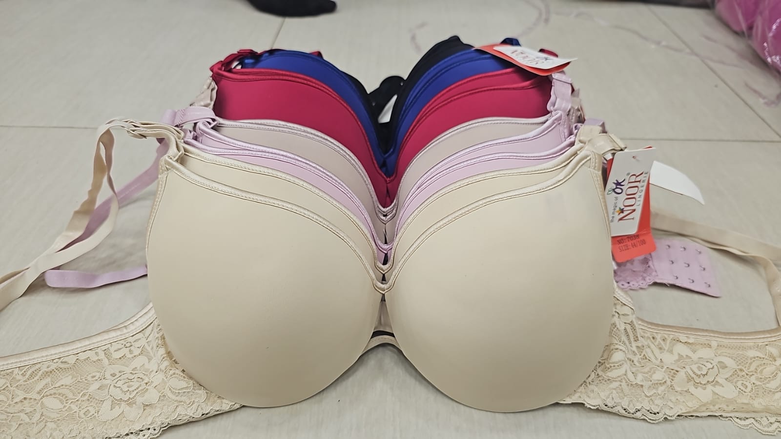 INUNDER Lace Side Padded Underwire Bra