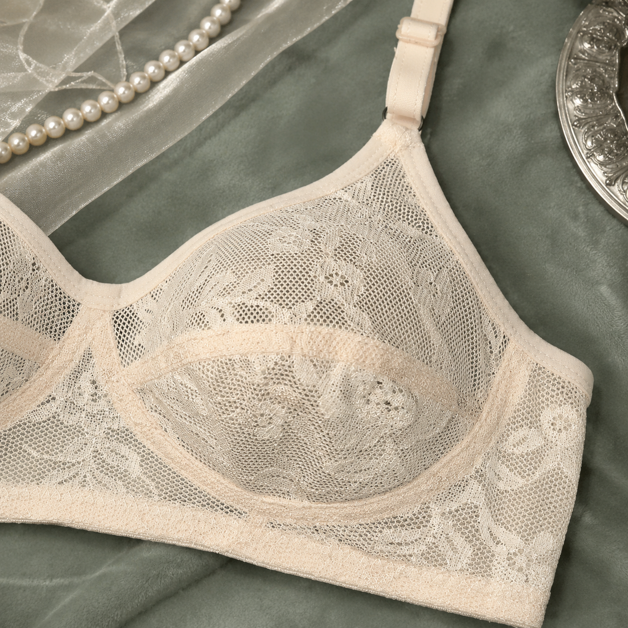 Serenite Ivory Floral Net Breathable Bra